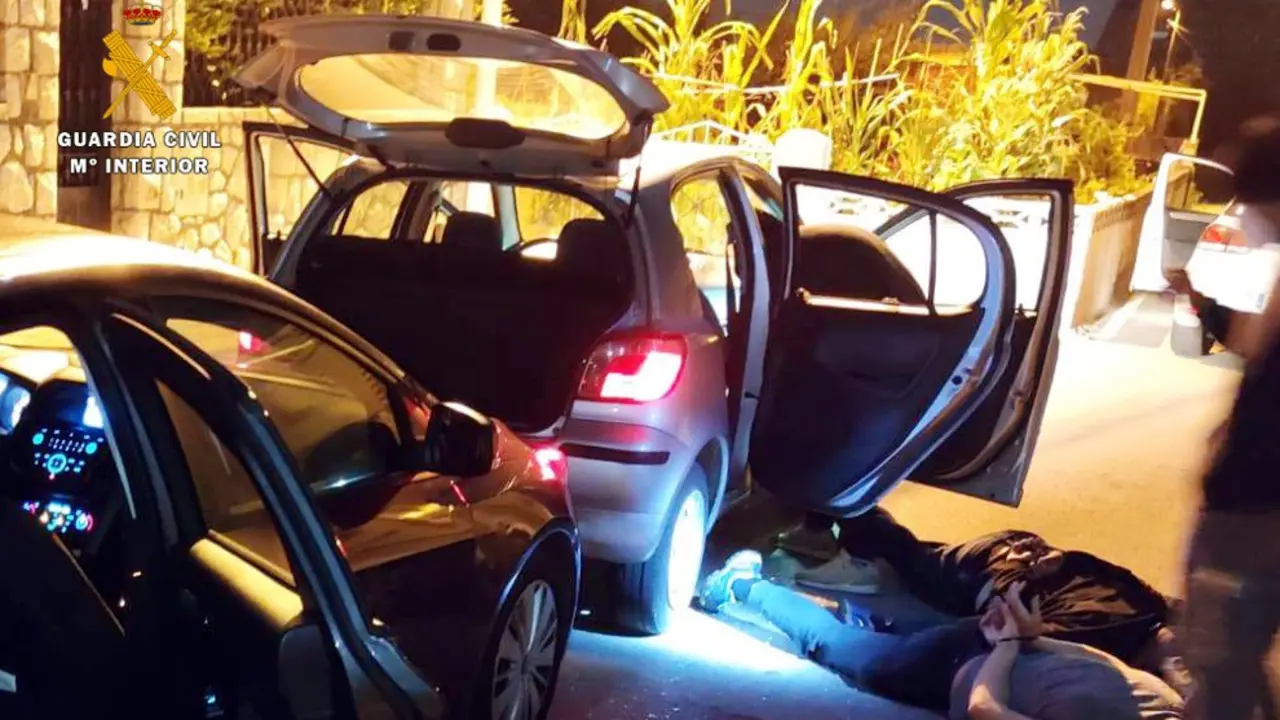 Detenidos tres hombres de otro grupo dedicado al robo de viviendas en Cantabria