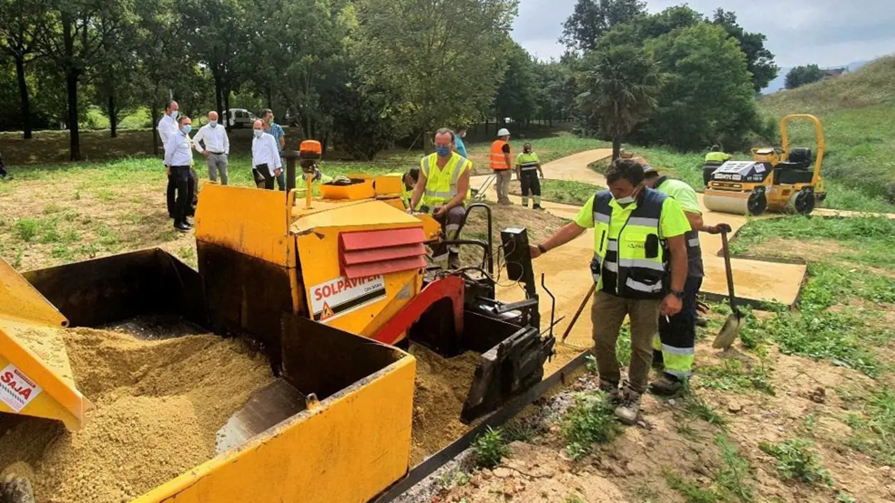 Trabajos en el parque de Miravalles