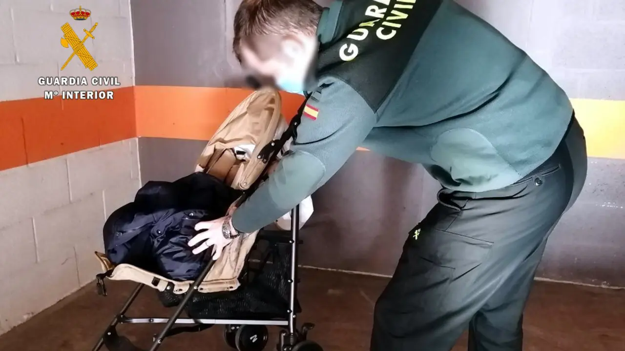 Los detenidos utilizaban una silla de beb&eacute; para los robos