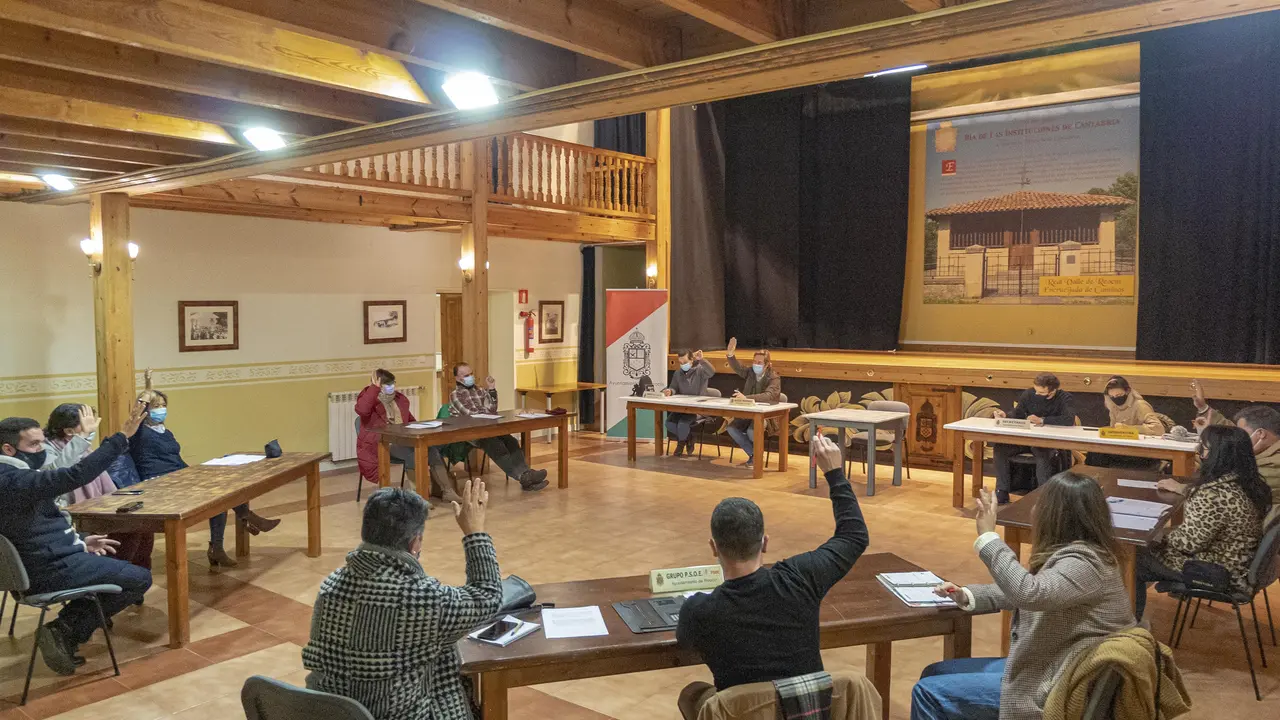 El Pleno extraordinario, primero del 2021, se ha celebrado nuevamente en la Casa de Cultura de Puente San Miguel