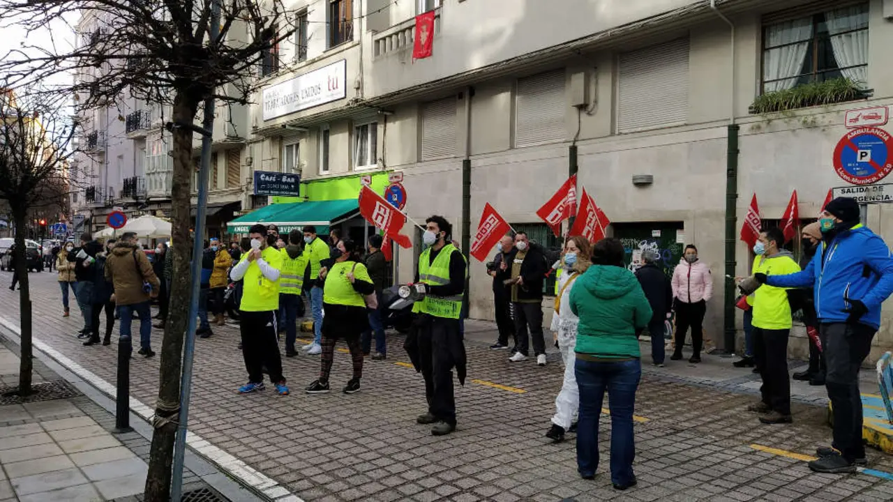 Concentraci&oacute;n de trabajadores de Ambuib&eacute;rica