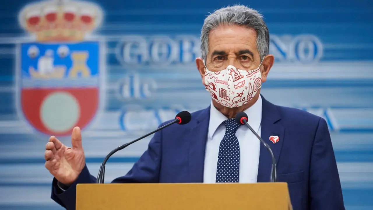 Revilla en rueda de prensa