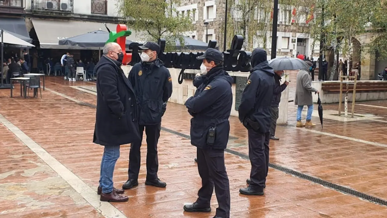 Intervenci&oacute;n de la Polic&iacute;a Nacional en Torrelavega