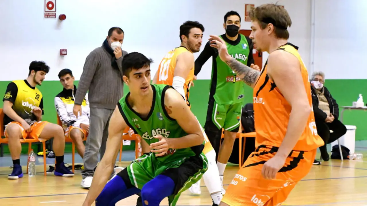 Un instante del encuentro entre el Pas Pi&eacute;lagos y el Caja Rural Zamora