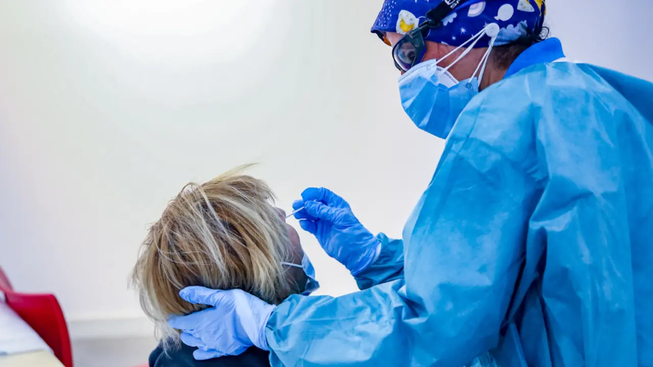 Realización de test para detectar el coronavirus