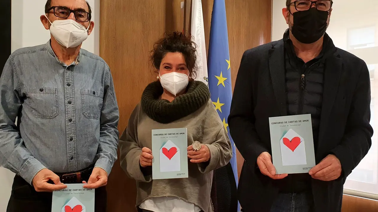 Presentación del libro con los escritos premiados en el concurso de cartas de amor