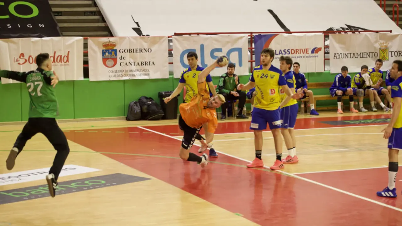 Marc Abalos durante el partido | Foto- Saúl Ceballos