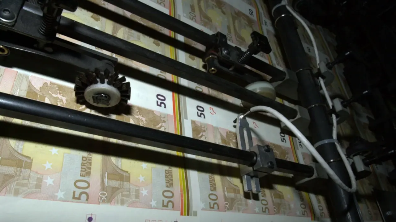 Fabricación de billetes en la Fábrica Nacional de Moneda y Timbre