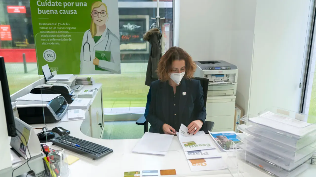 Reportaje de la oficina de Plaza del Principe (Santander) perteneciente al Igualatorio Cantabria. 