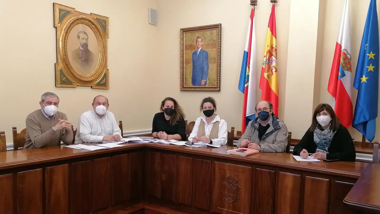 Reunión en Suances sobre la depuradora