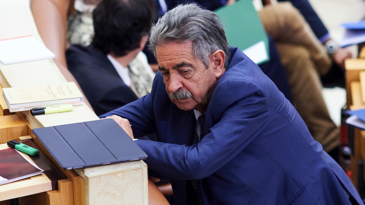 Miguel Ángel Revilla en la sesión de un Pleno