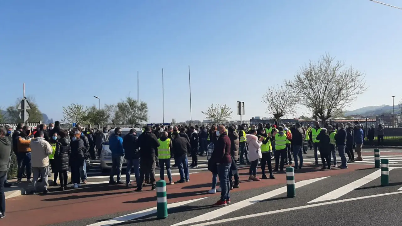 Imagen de la huelga convocada | Foto- @PODEMOS_CANT