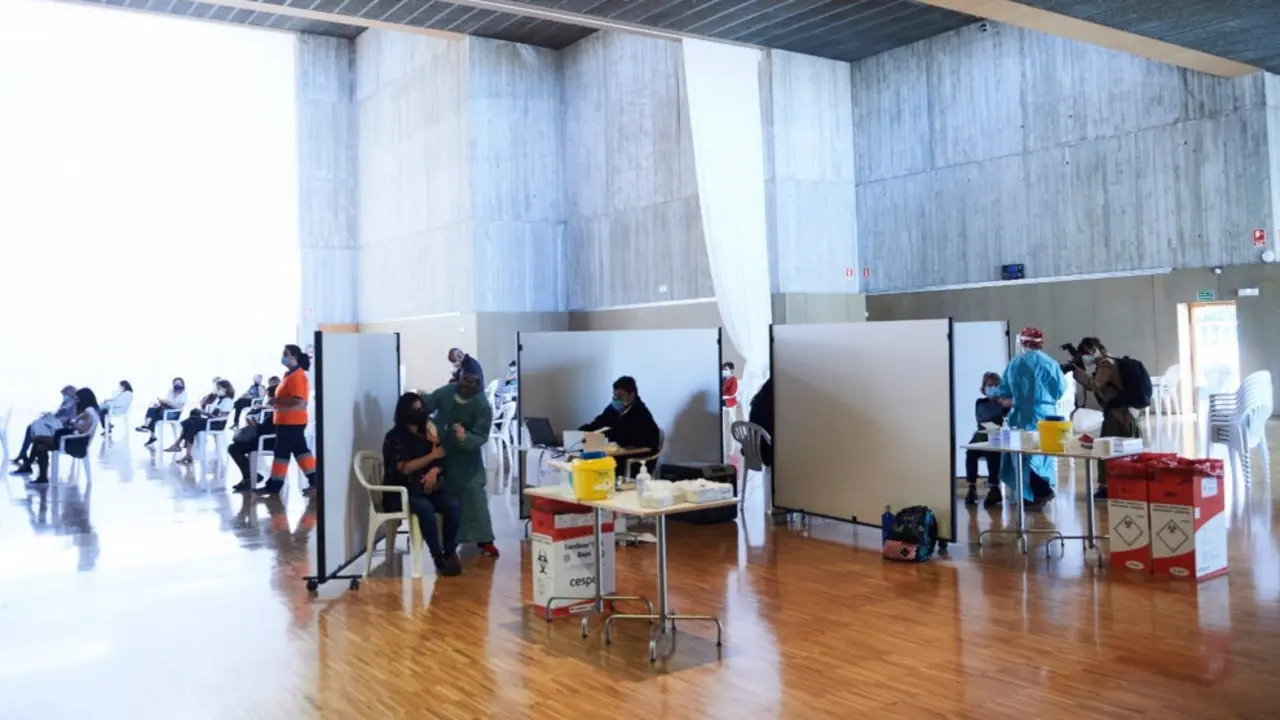 Vacunación masiva contra el Covid en el Palacio de Exposiciones de Santander