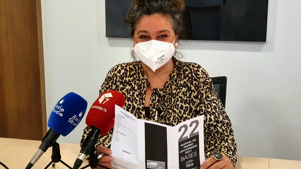 Esther V&eacute;lez presenta el XXII Festival de Teatro Aficionado