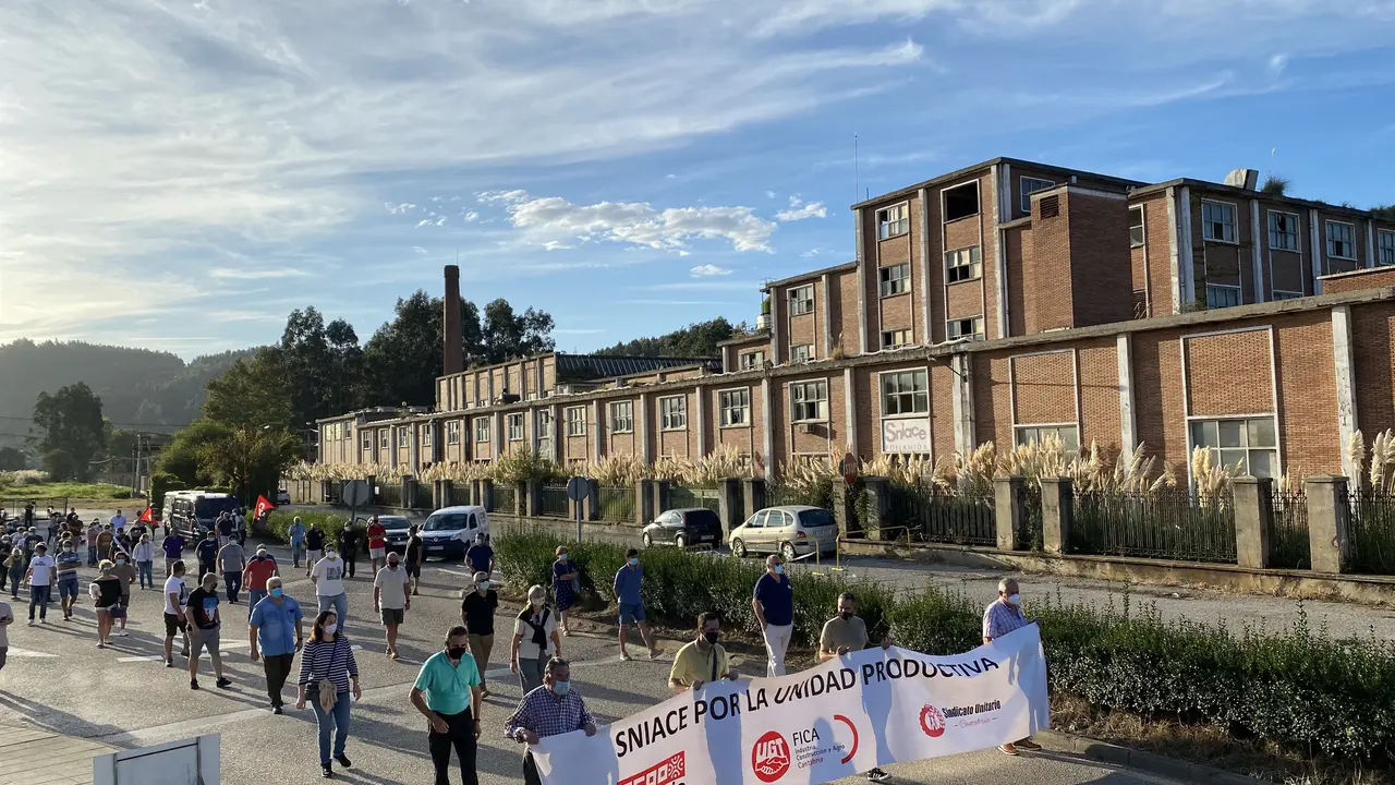 Archivo - Manifestaci&oacute;n de Sniace