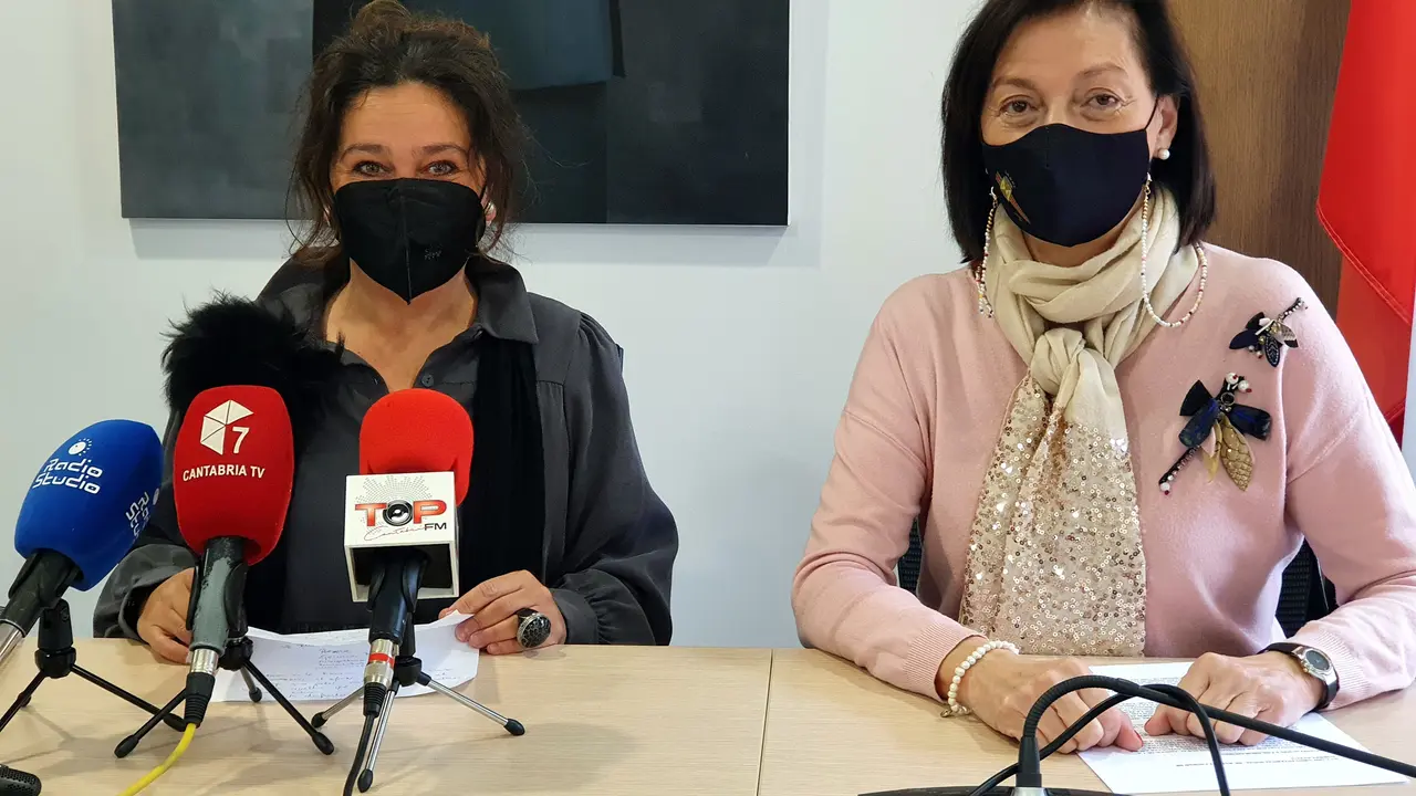 Esther V&eacute;lez y Ana Barca