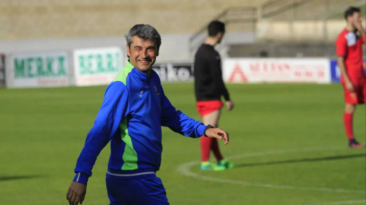 Carlos Docando deja de ser entrenador de la Gimnástica