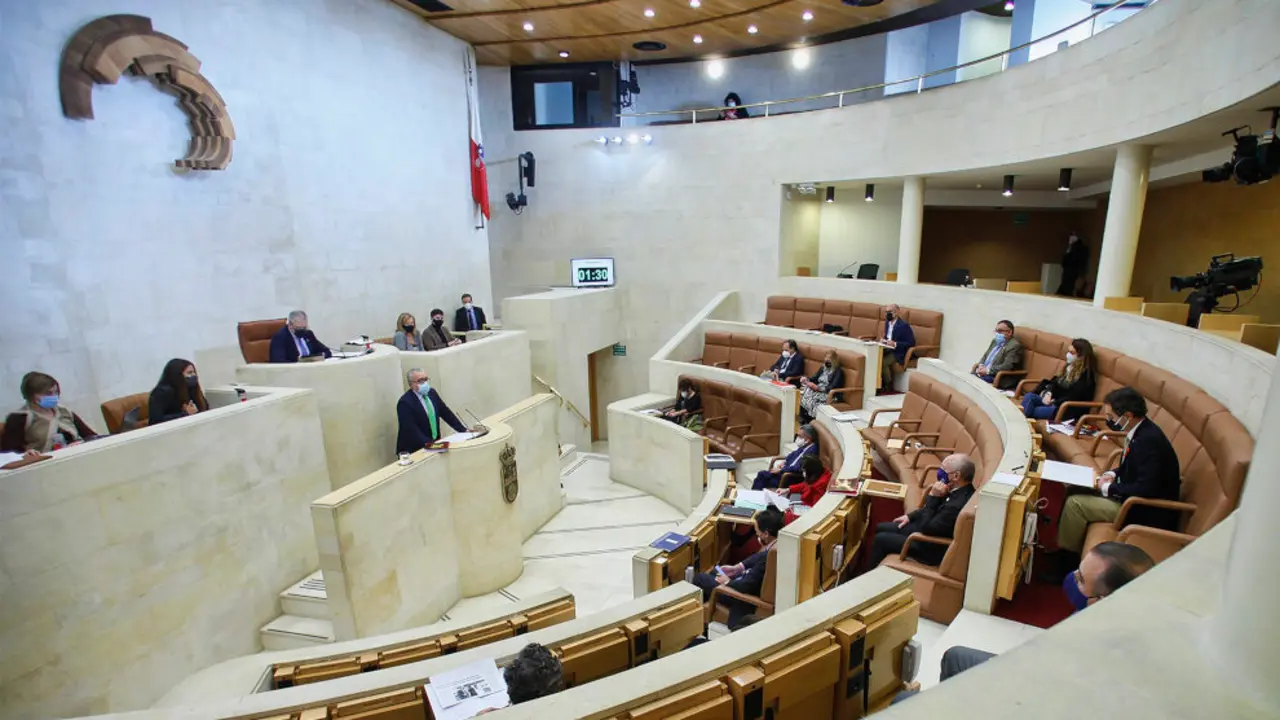 Pleno del Parlamento de Cantabria
