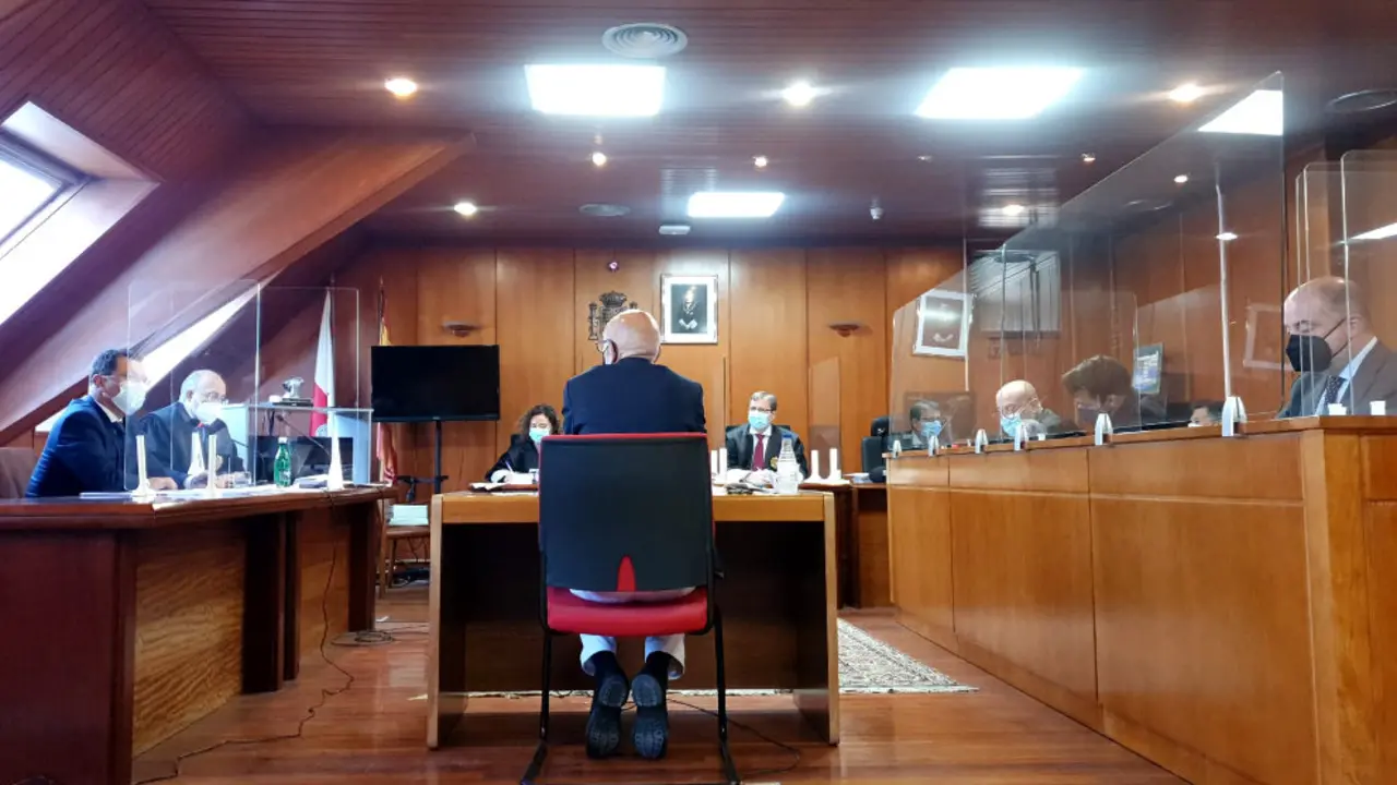 El exalcalde de Noja, Jesús Díaz, durante su declaración en el juicio por presunta prevaricación | Foto- edc