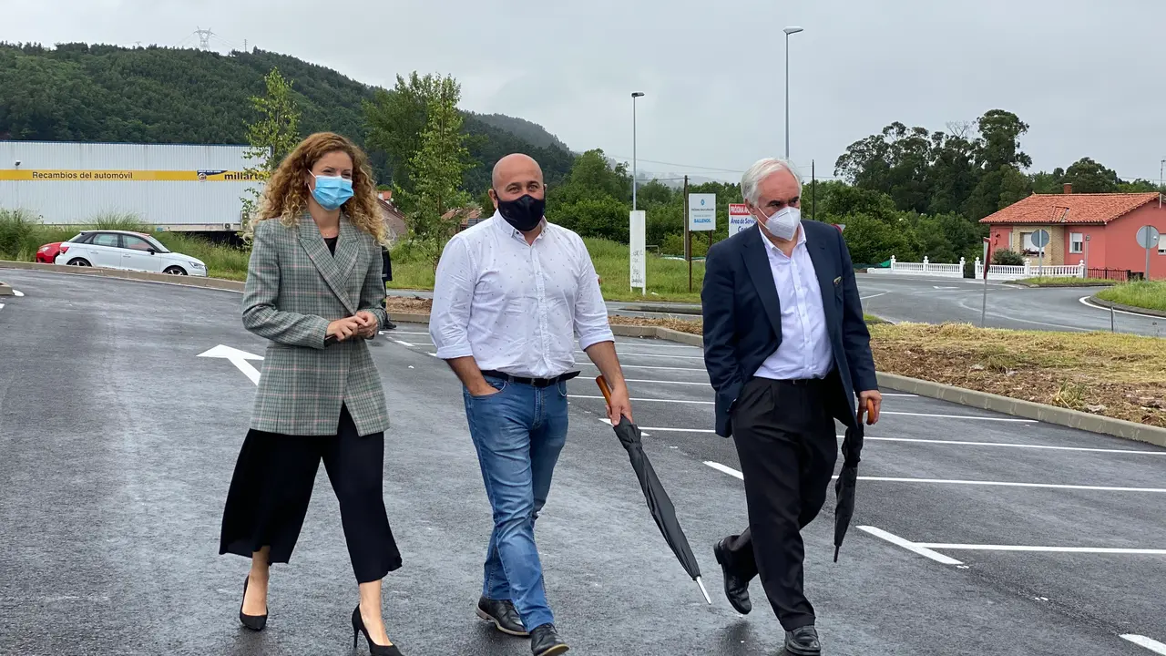 Visita de la delegada del Gobierno, Ainoa Qui&ntilde;ones, al aparcamiento de Molladar