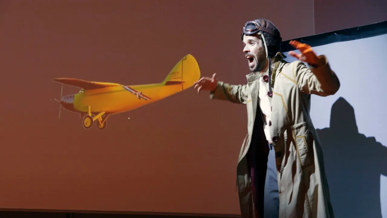 Espectáculo multimedia 'Amarillo caído del cielo'