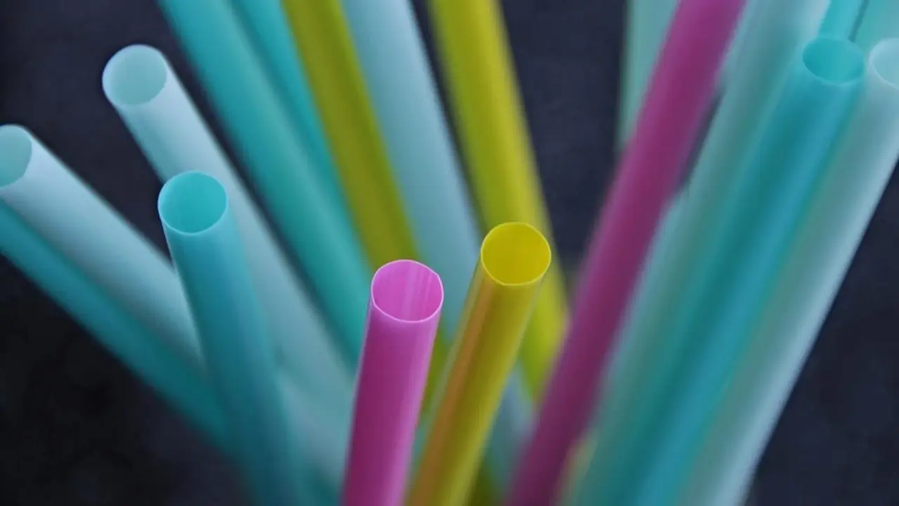 Pajitas de plástico | Foto- Facua
