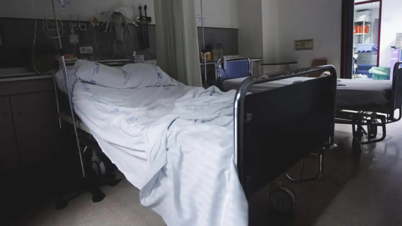 SATSE denuncia que este verano las camas cerradas en los hospitales ha aumentado