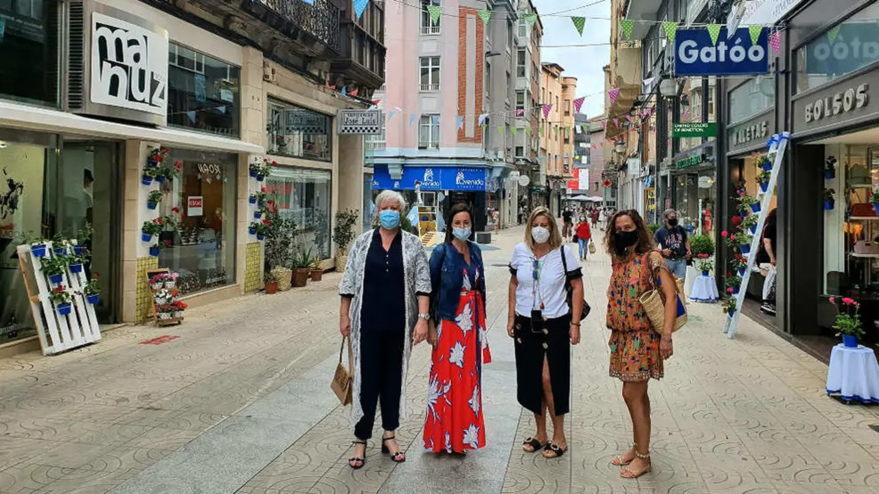 Visita a los comercios que participan en el concurso 'Escaparate compartido'