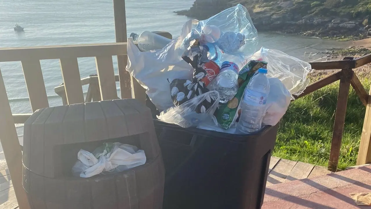 Basura en el entorno de Los Locos