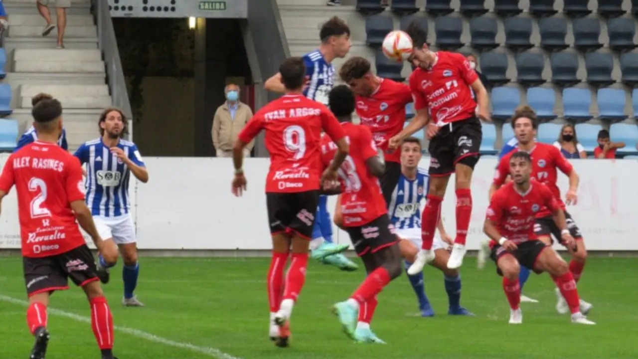 Durante el partido | Foto- Raúl Monje