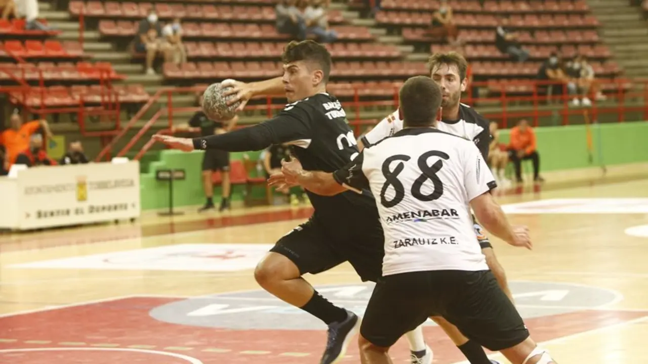 Incluye fotografía de Luis Palomeque en la que aparece Isidoro Martínez.