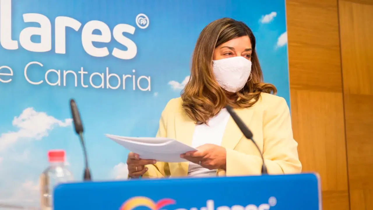 La presidenta del PP de Cantabria, María José Sáenz de Buruaga