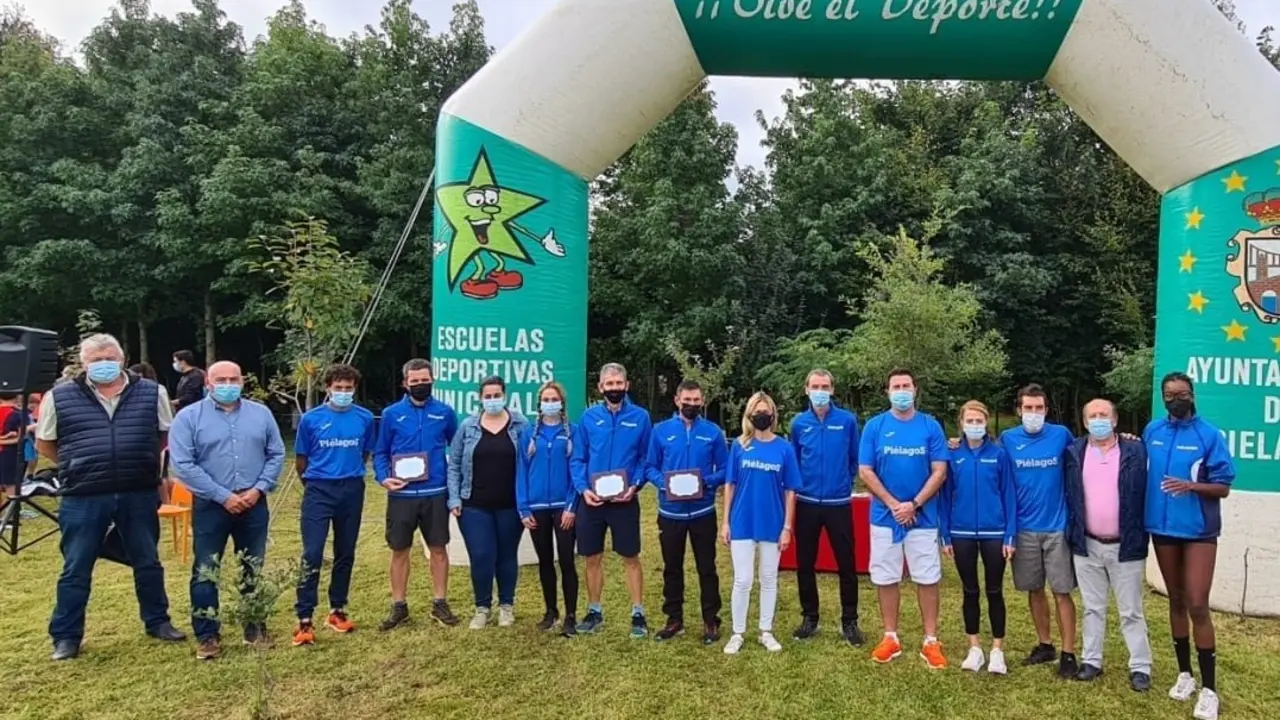 Inauguraci&oacute;n pista de atletismo