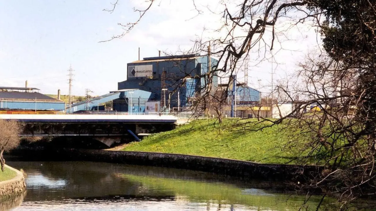 Planta de Ferroatlántica en Boo de Guarnizo