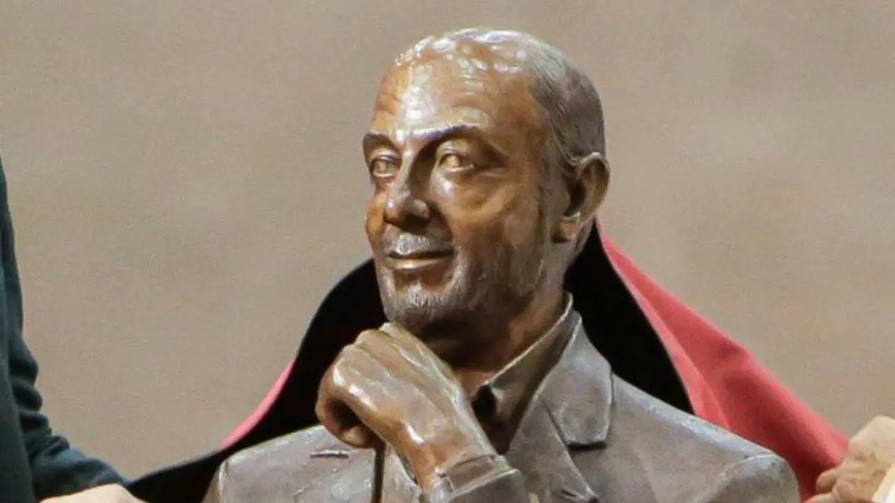 Busto de Alfredo Pérez Rubalcaba | Foto- Twitter