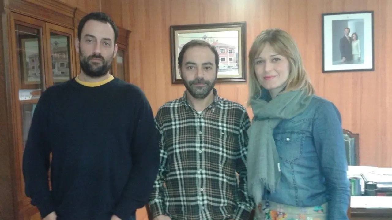 Reuni&oacute;n de ACpT con Ver&oacute;nica Samperio