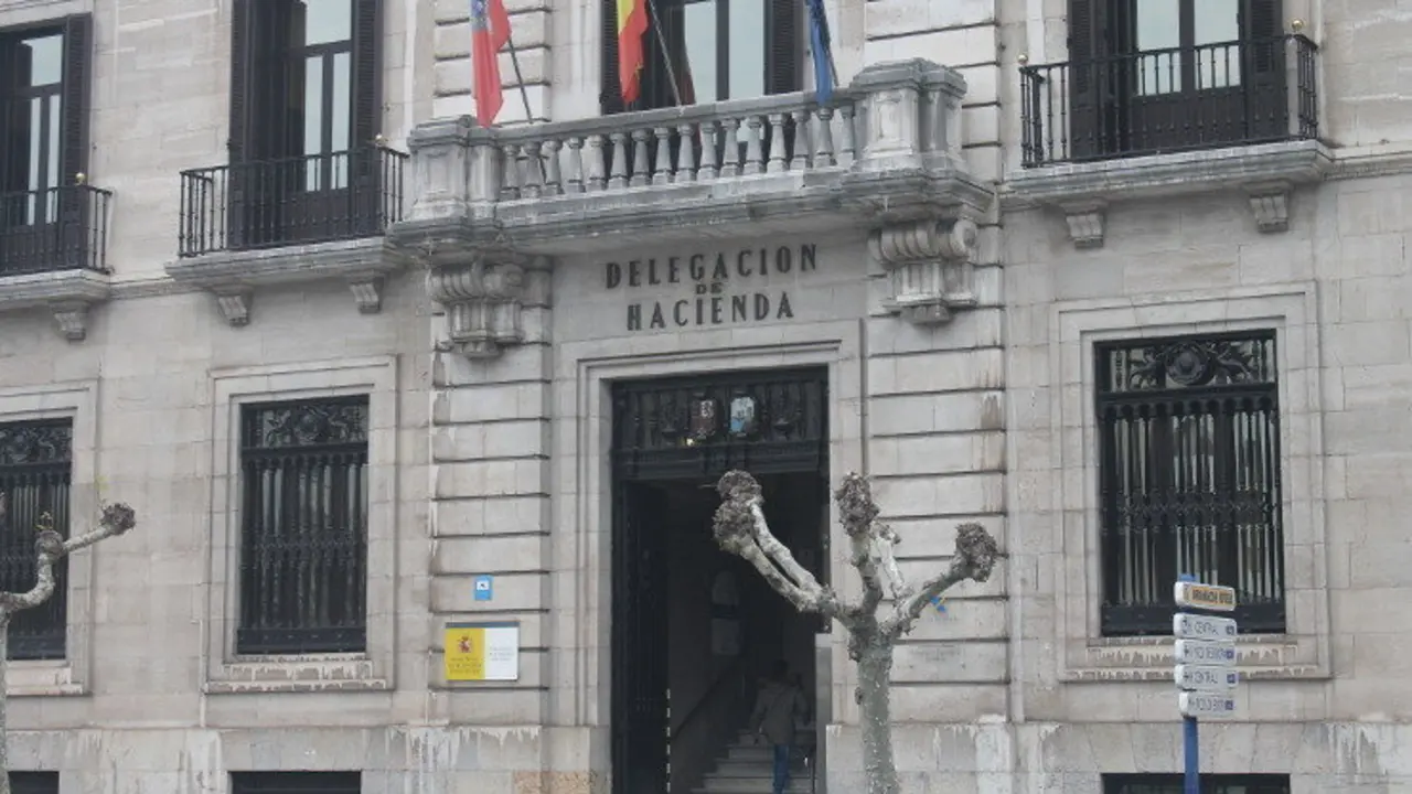 Sede de la Delegación de Hacienda en Cantabria