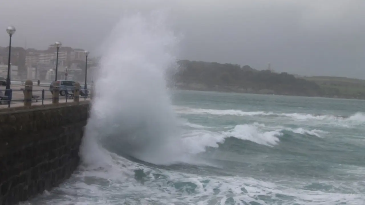 Cantabria estará en alerta naranja por fenónemos costeros