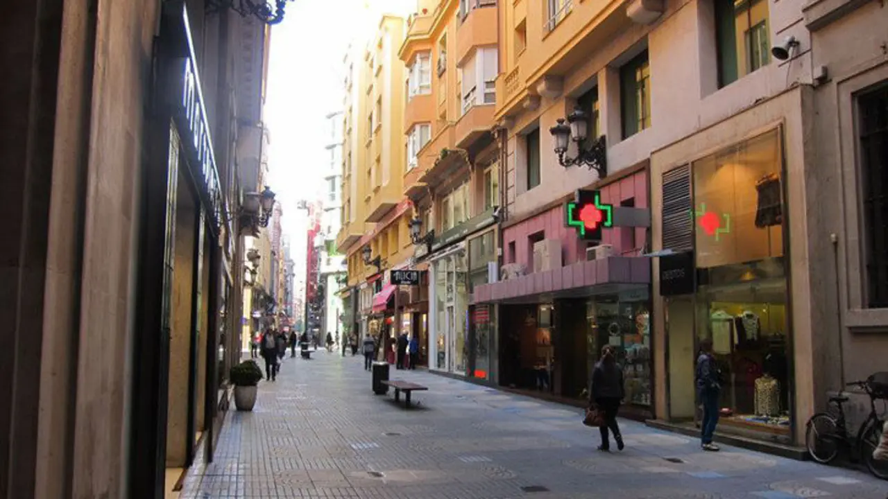 El BOC publica las aperturas comerciales de domingos y festivos en 2022