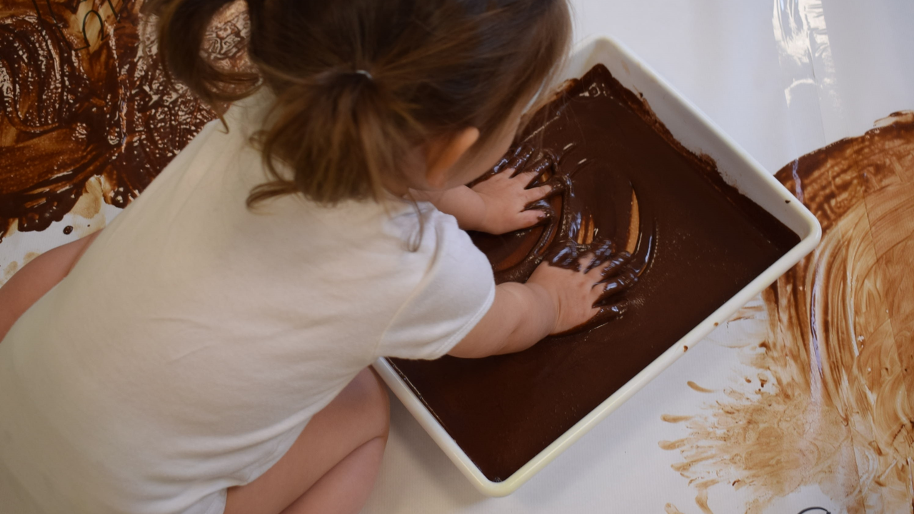 Ni&ntilde;a en una guarder&iacute;a