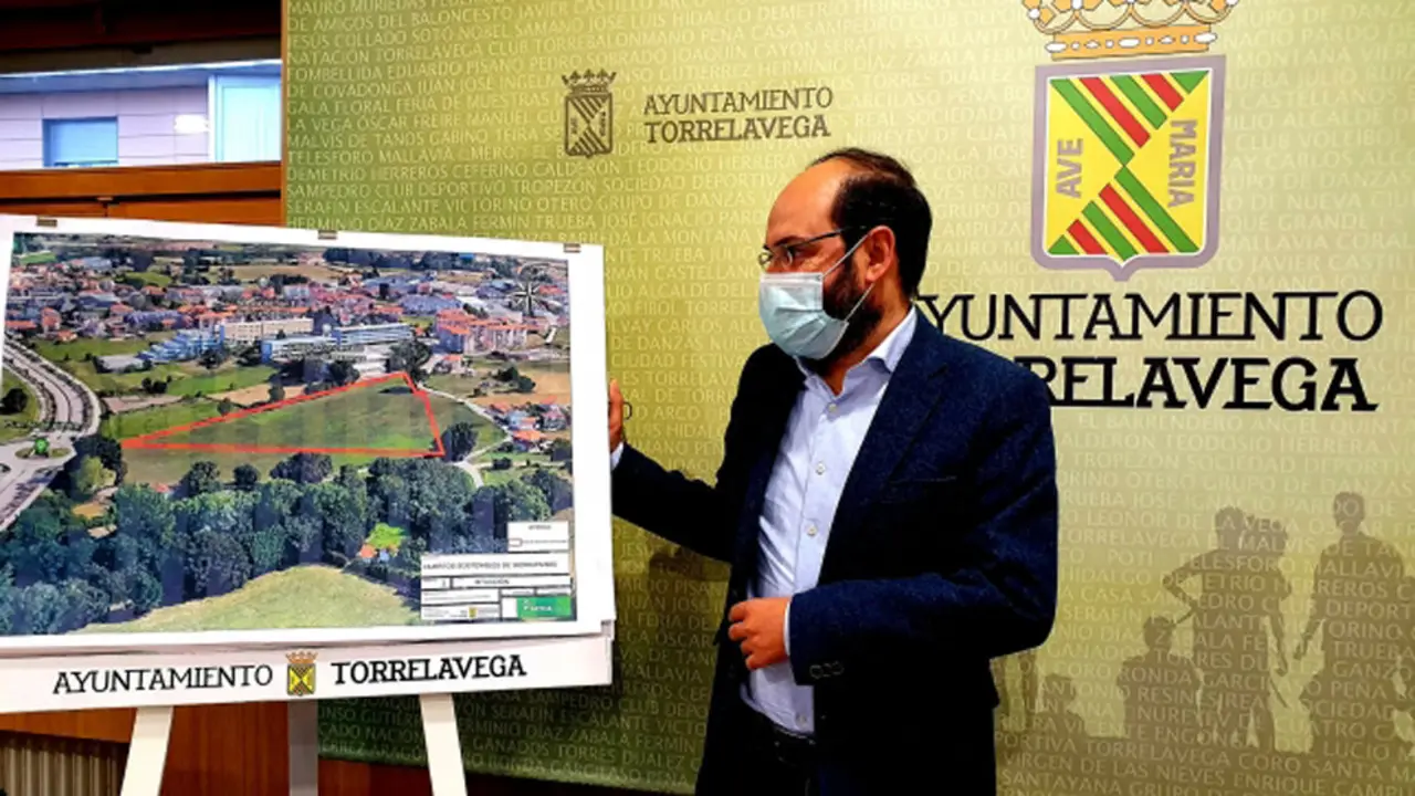 José Luis Urraca presenta el proyecto de Huertos Urbanos en Sierrapando