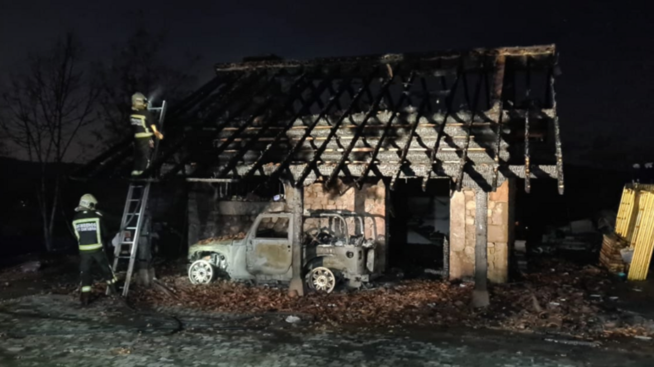  Imagen de la vivienda calcinada | Foto- 112