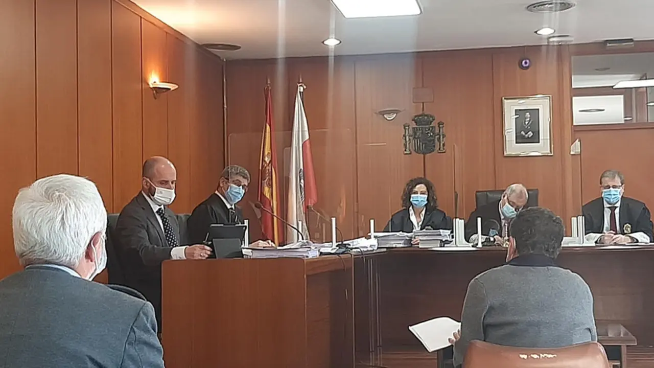  Juicio contra dos exaltos cargos del SCS