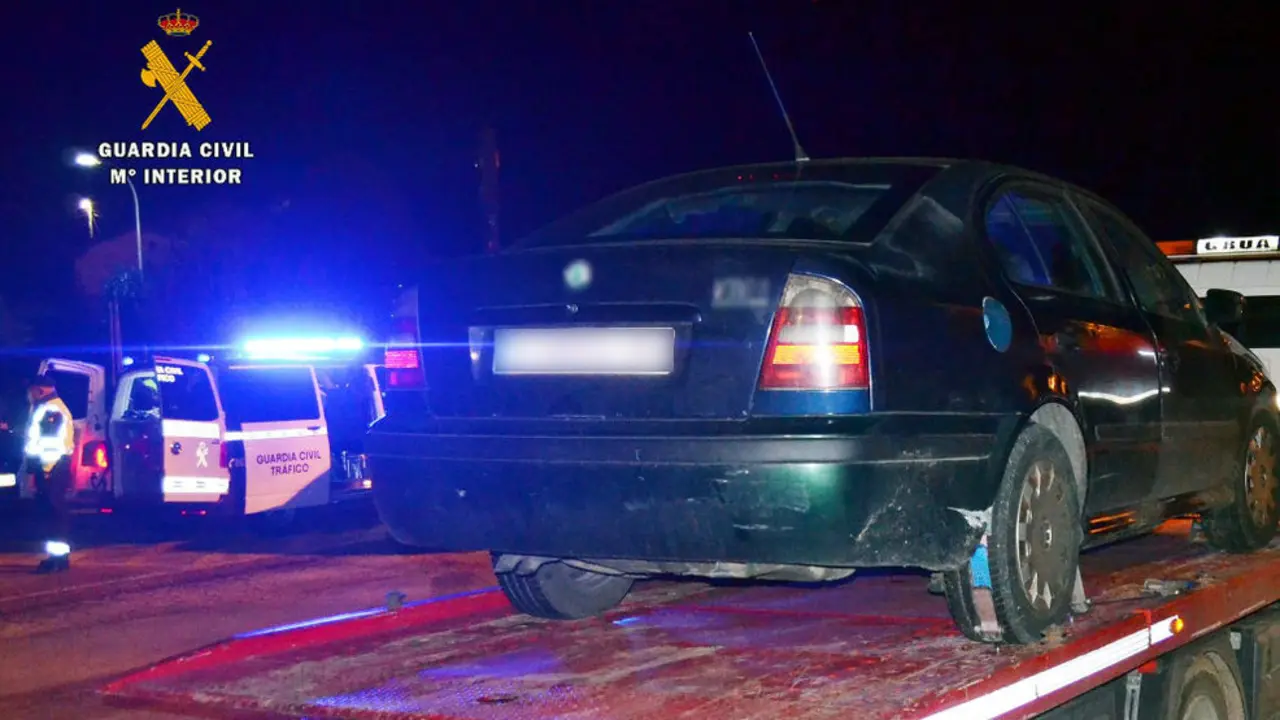 Vehículo que conducía el kamikaze por la A-8