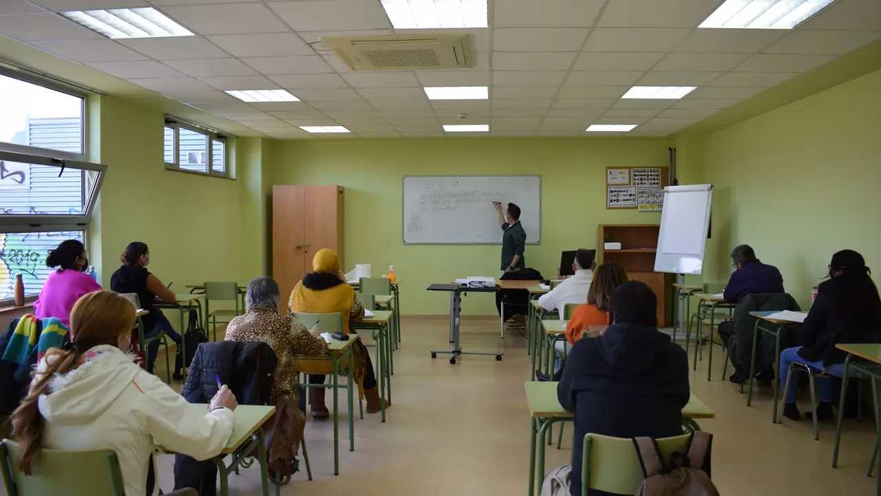 Pi&eacute;lagos pone en marcha dos cursos de Lengua y Matem&aacute;ticas para quienes no hayan finalizado la ESO