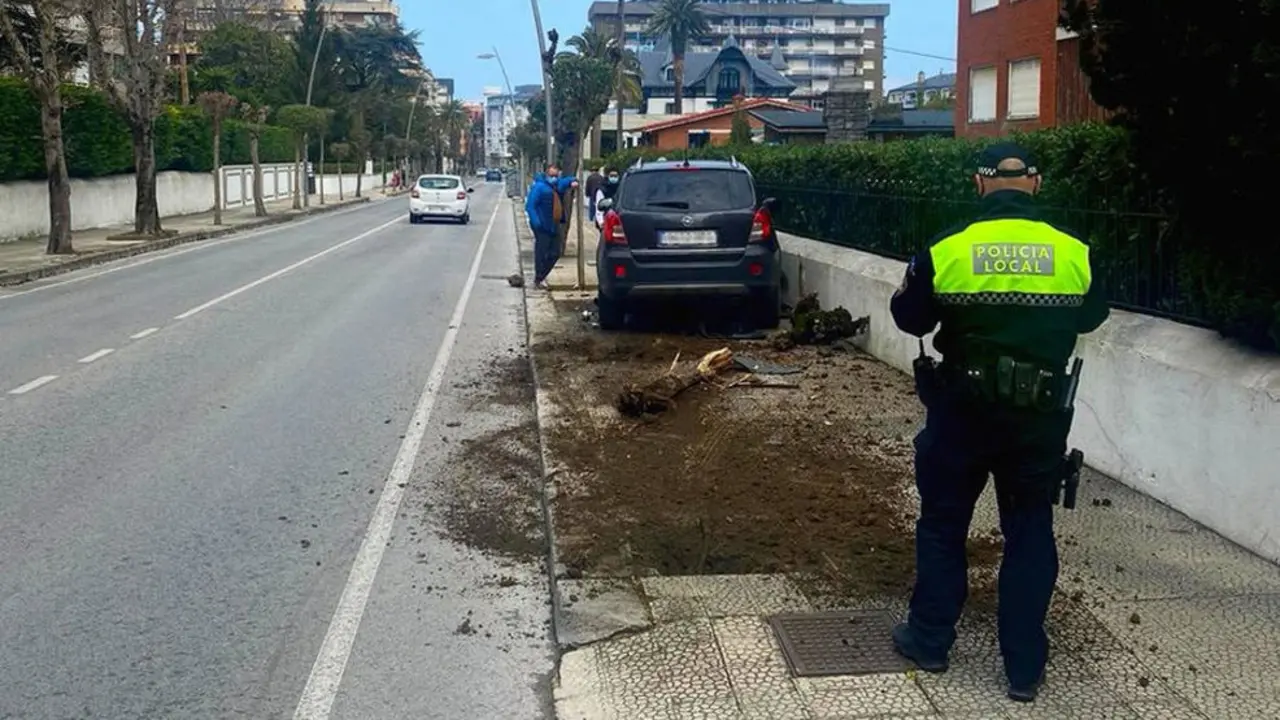 Momento del accidente en Castro Urdiales | Foto- Policía Local de Castro Urdiales