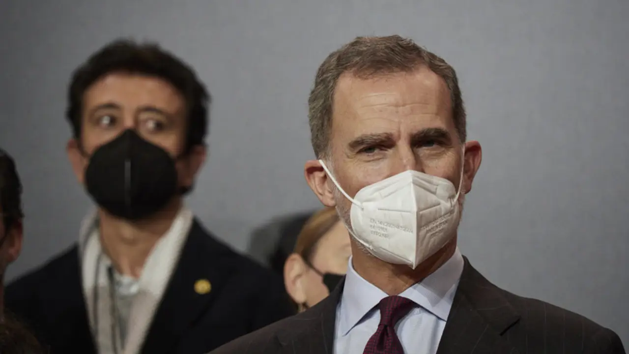 El Rey Felipe VI en el acto de entrega de las medallas de oro al M&eacute;rito en las Bellas Artes 2022, en el Palacio de Congresos y Auditorio de Navarra, 2 de marzo de 2022, en Pamplona, Navarra (Espa&ntilde;a)