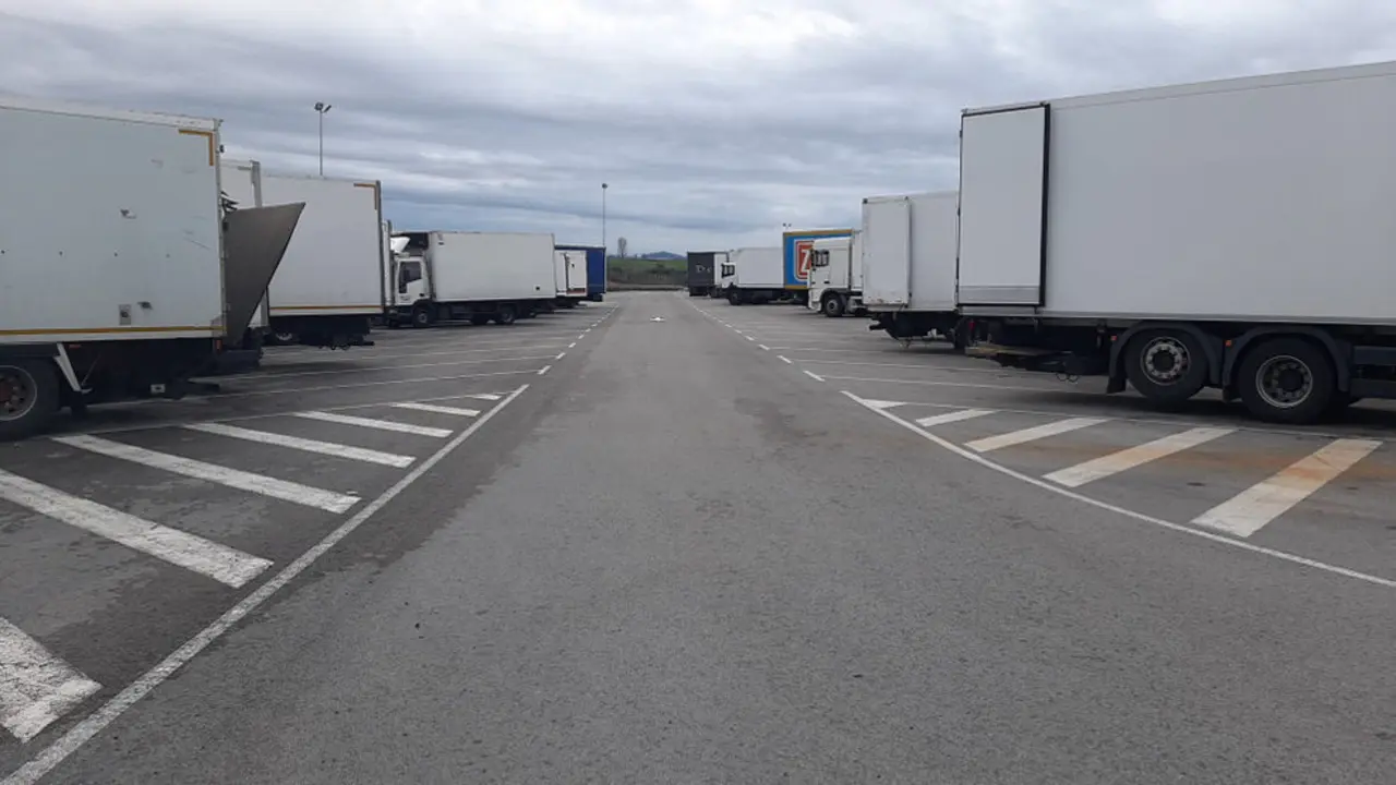 Camiones parados en Cantabria