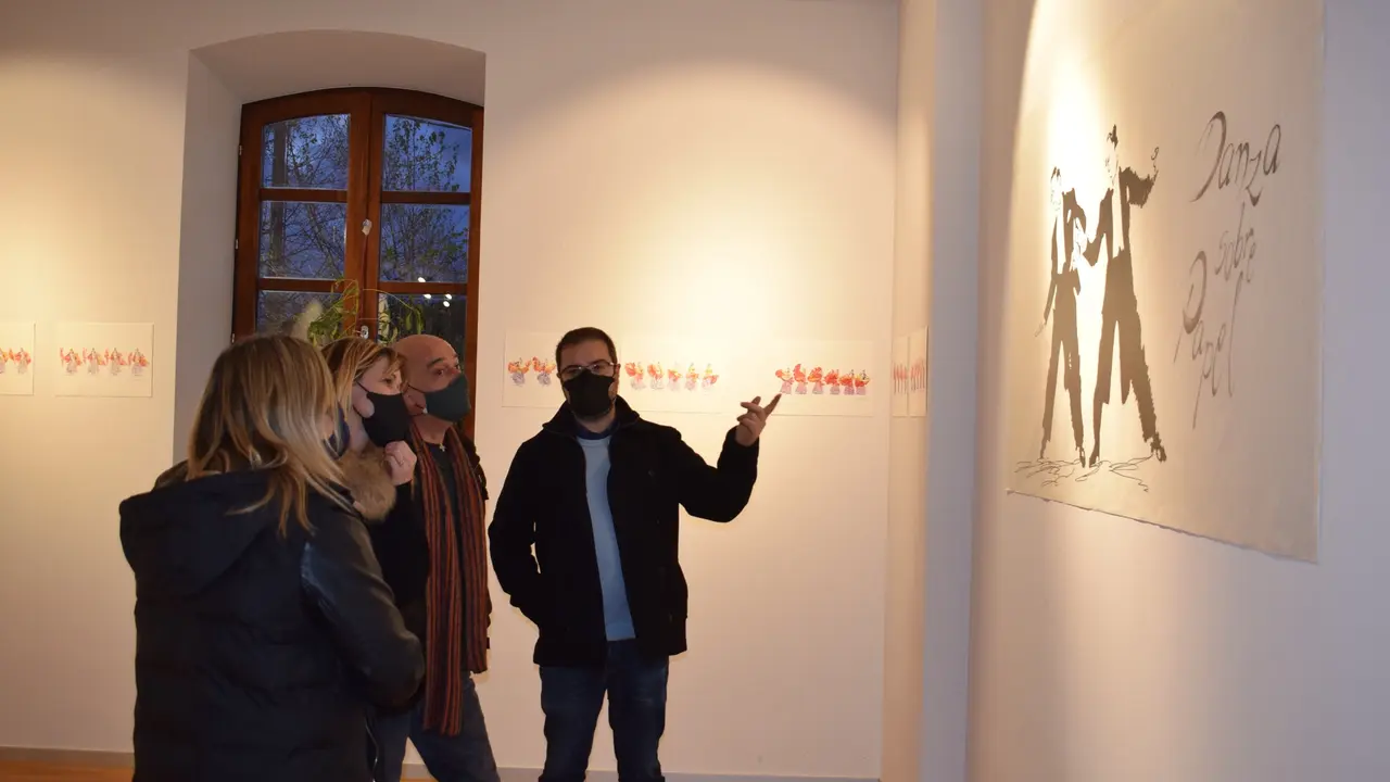 Inauguraci&oacute;n de la muestra 'Danza sobre papel' en el Centro Cultural Quijano