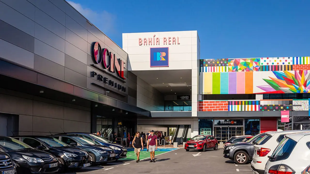 Parque comercial Bahía Real